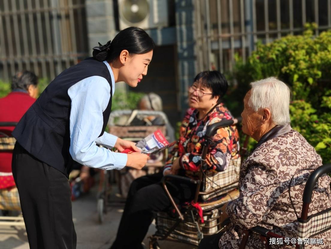 山东移动聊分公司：手把手教老年人用智能手机